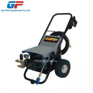Máy rửa xe cao áp EUR3000