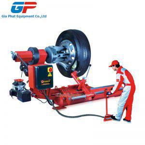Máy Ra Vào Lốp Xe Tải Romar RM-620